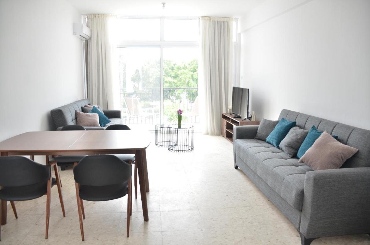 Almyria Apartments - By Imh Travel & Tours Paphos Exteriér fotografie